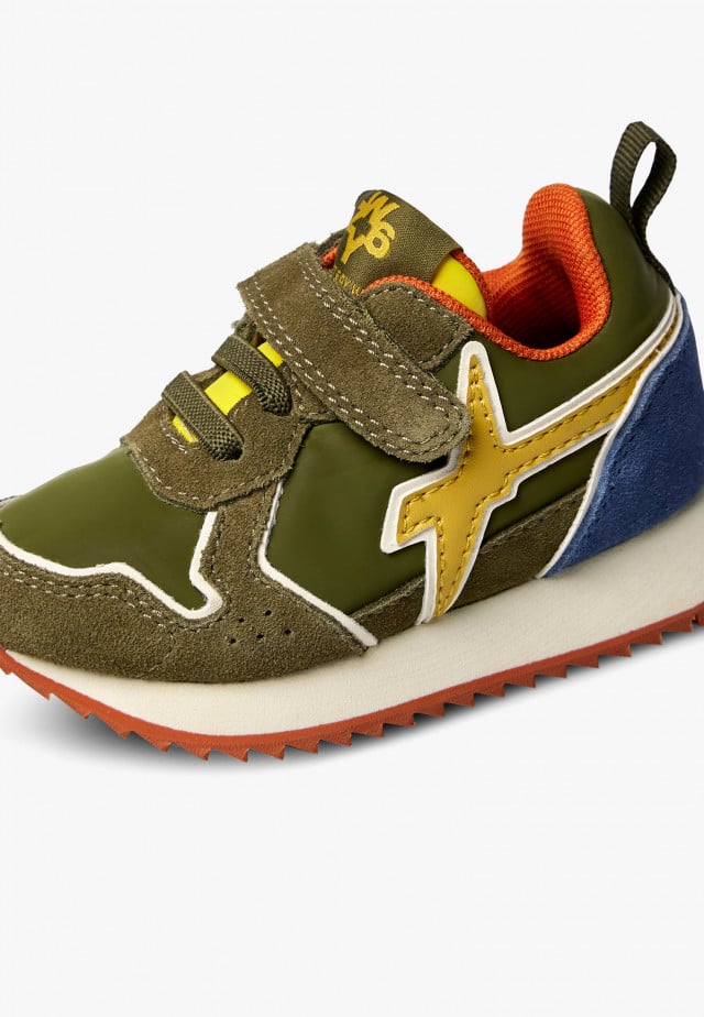 JET-BABY.Sneakers aus Veloursleder und technischem Gewebe, Militärgrün