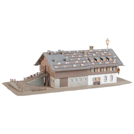 Faller 232199 - Großer Alpenhof mit Scheune
