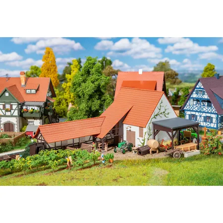 Faller 191779 - Landwirtschaftliches Gebäude mit Zubehör
