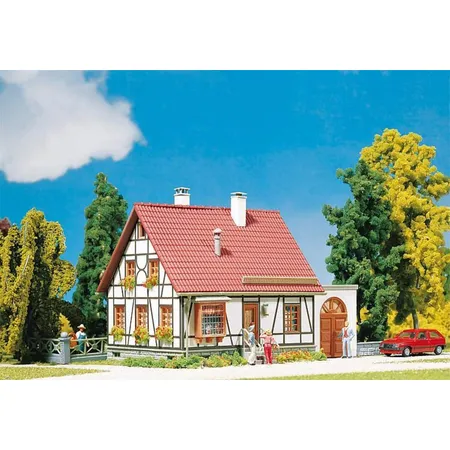 FALLER - Fachwerkhaus mit Garage