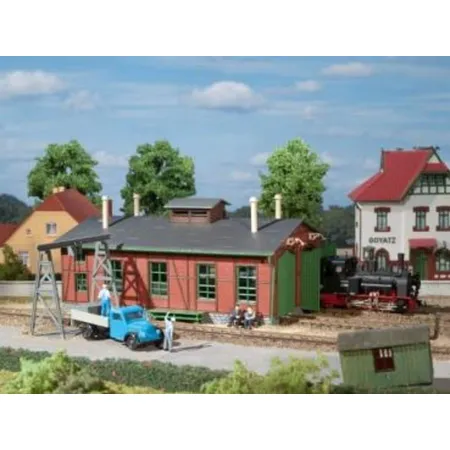 Auhagen 11355 Lokschuppen für Schmalspurbahnen mit Bockkran, Spur H0