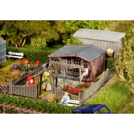 FALLER Modellbau Schrebergarten mit Gartenlaube