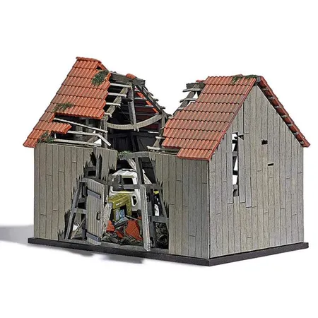 Busch 8760 Verfallene Scheune