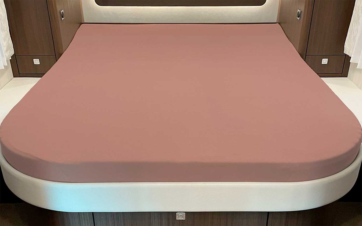 Spannbettlaken für Queensbett mit Abrundung oder Ecke Macchiato