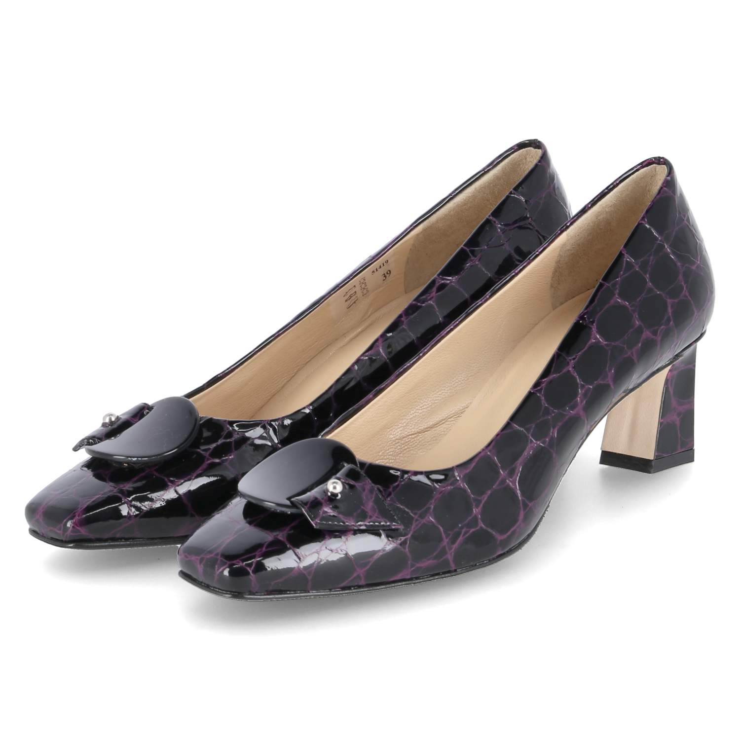 Brunate Pumps