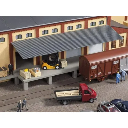 Auhagen Rampe mit Dach, Spur H0