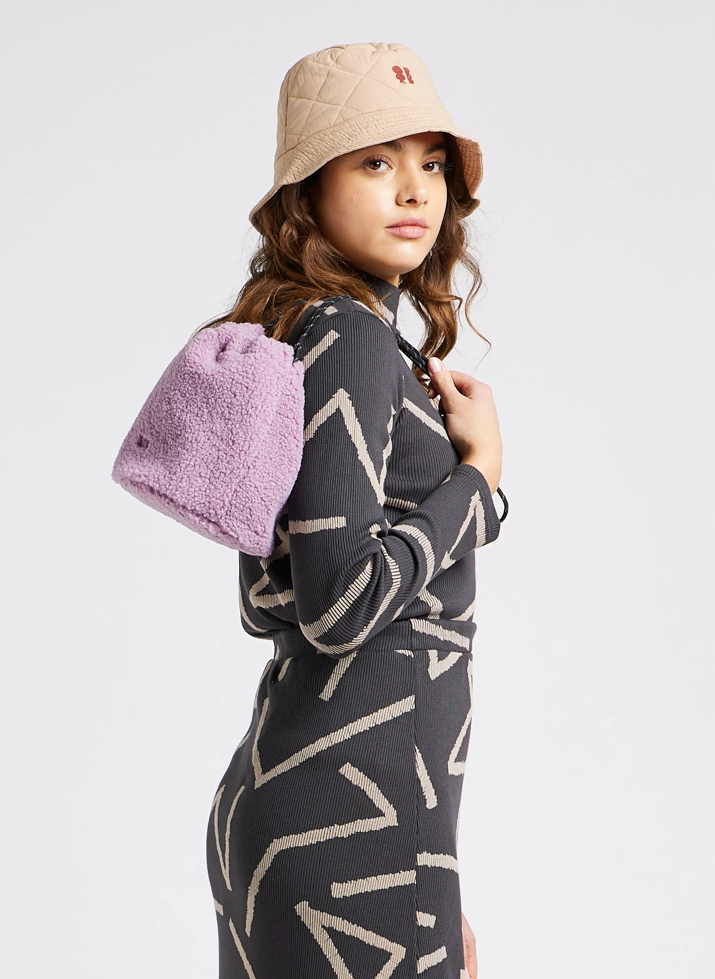 Petit sac molletonné avec cordons | Rose