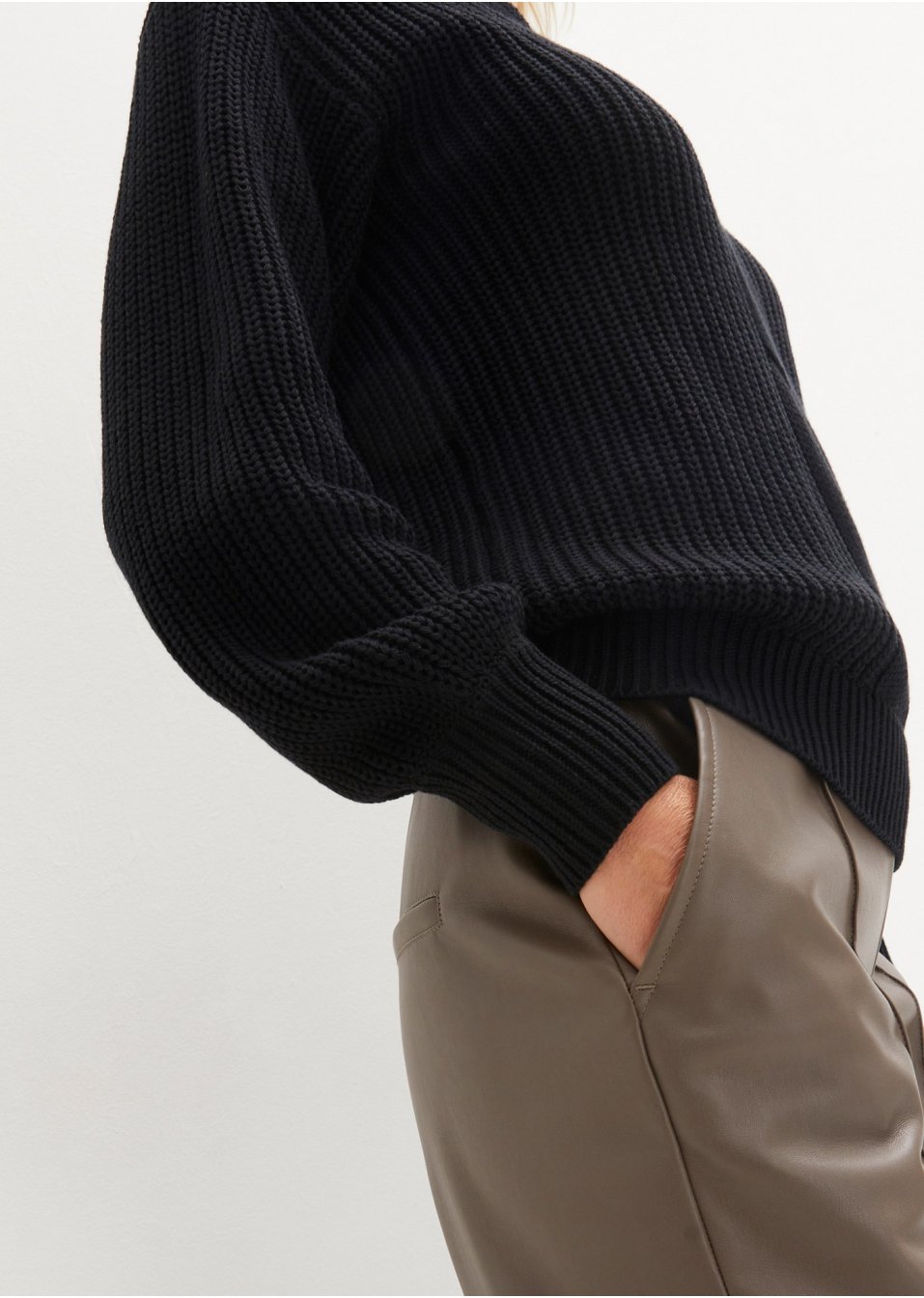 Pull à découpe