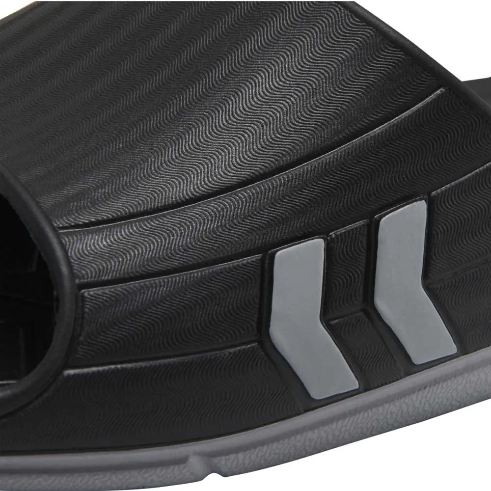 Hummel Nielsen flip-flops