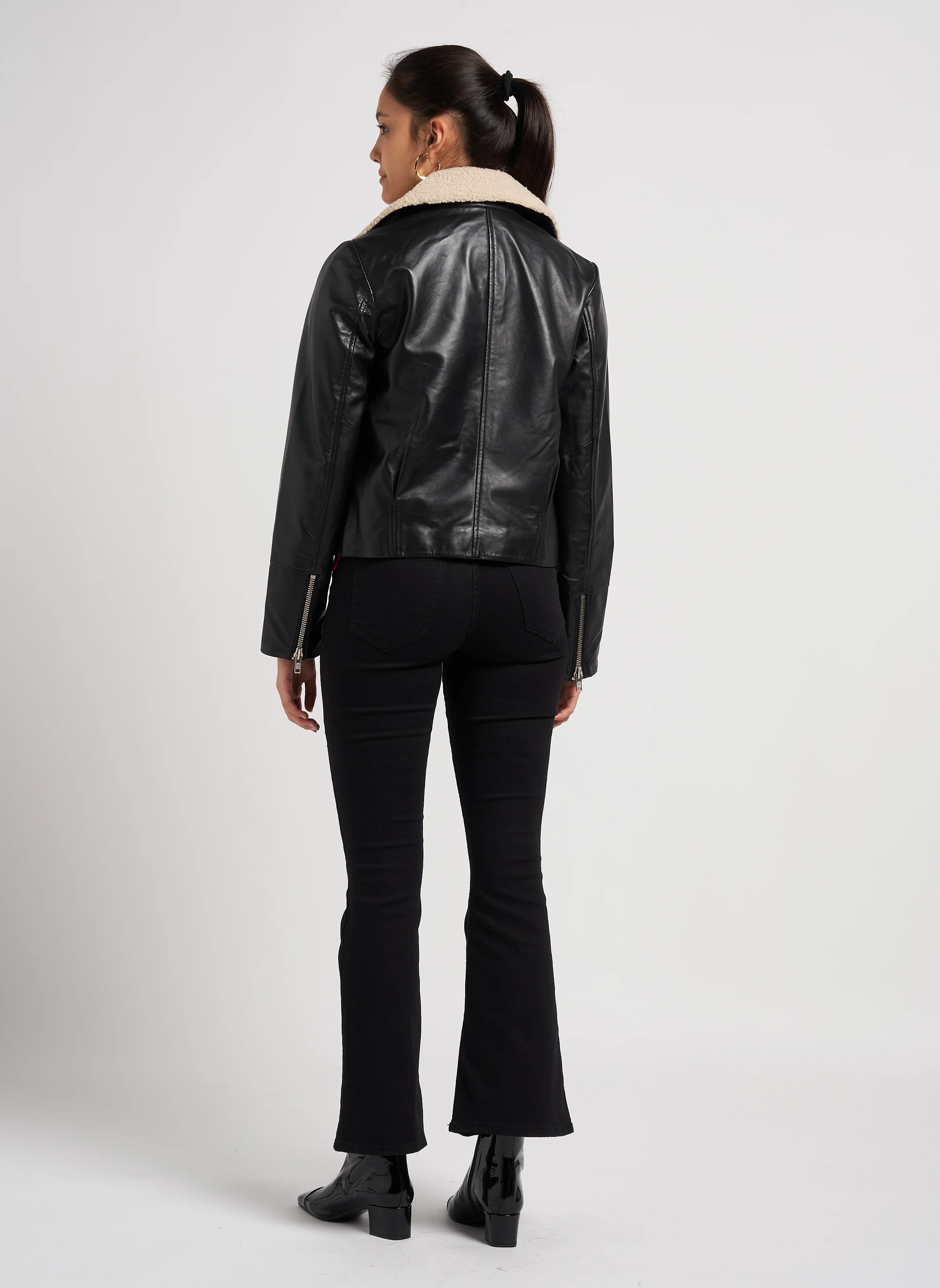 KATLA - Blouse court en cuir d'agneau | Noir