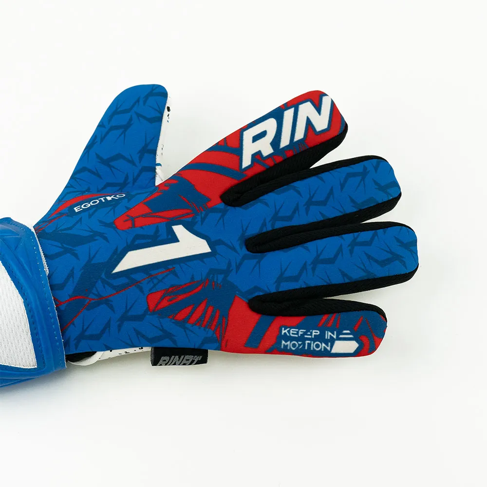 Rinat Egotiko as Torwarthandschuhe