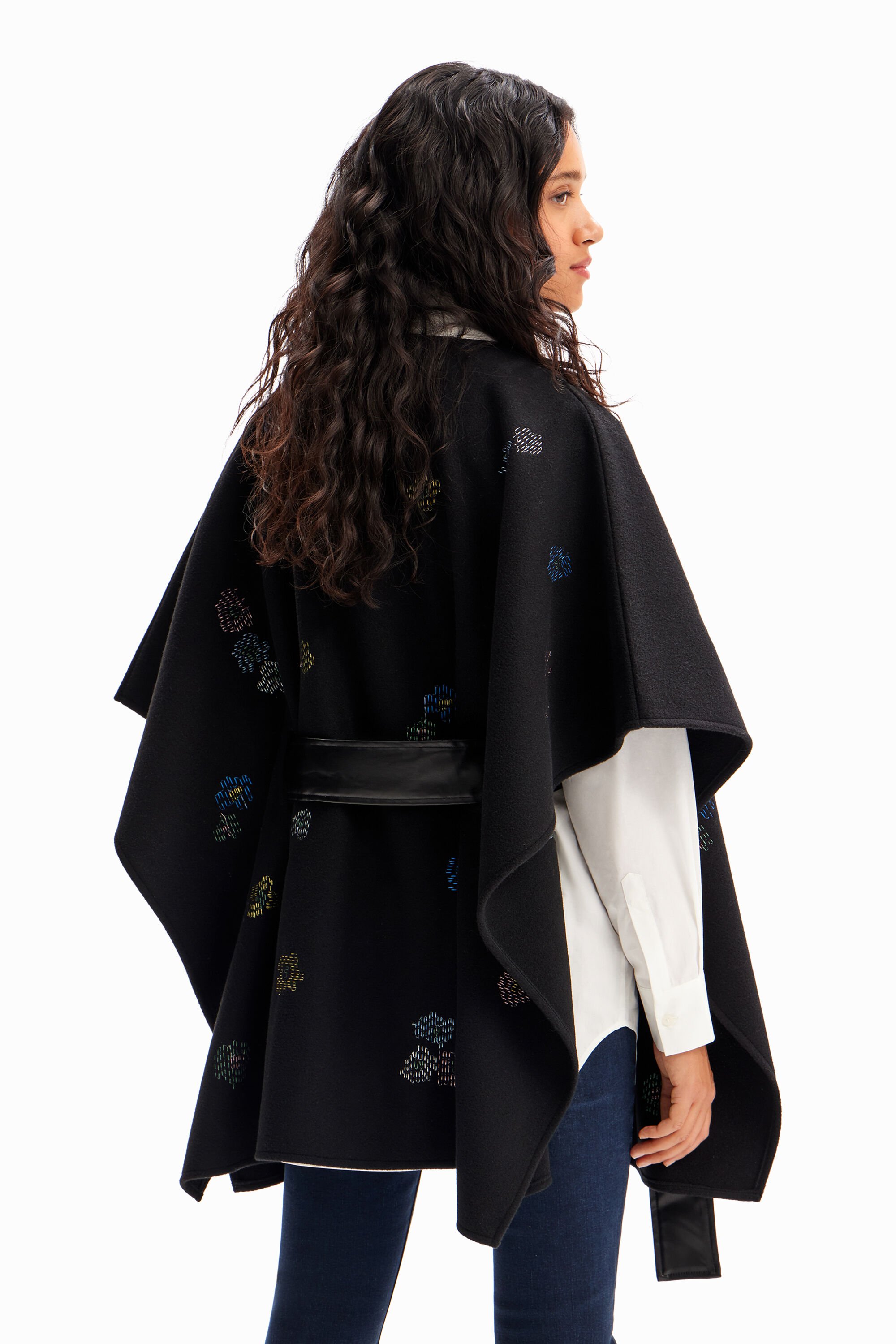 Poncho brodé ceinture