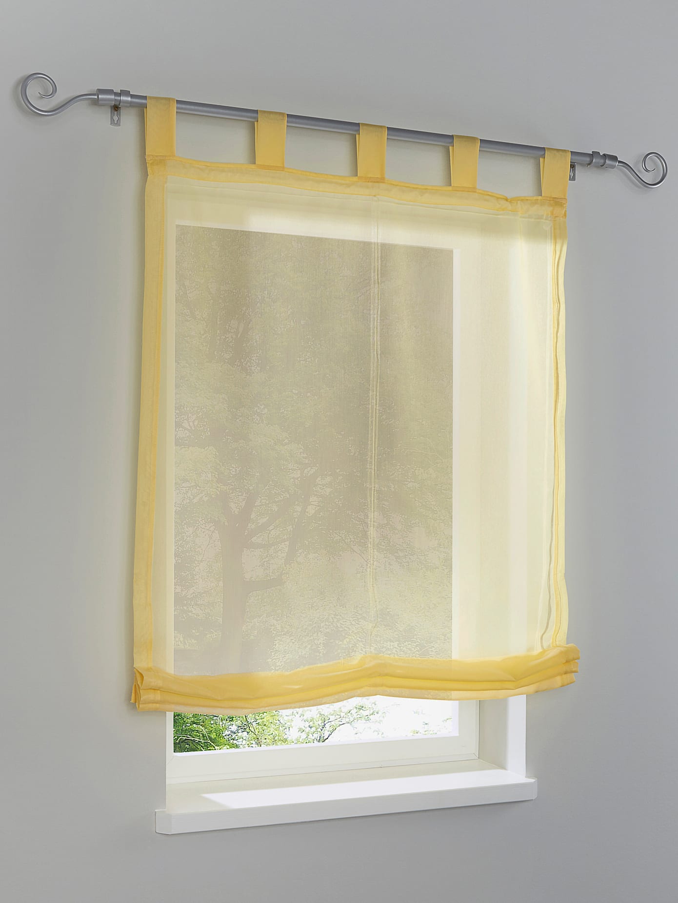 Store-bateau matière polyester légèrement transparente et structurée