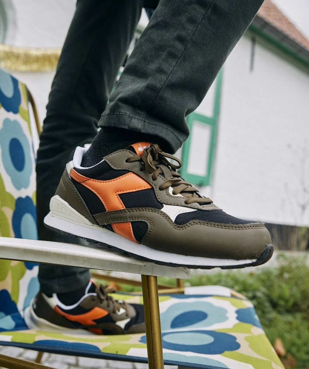 DIADORABASKET GARÇON KAKI ET ORANGE AVEC LACET