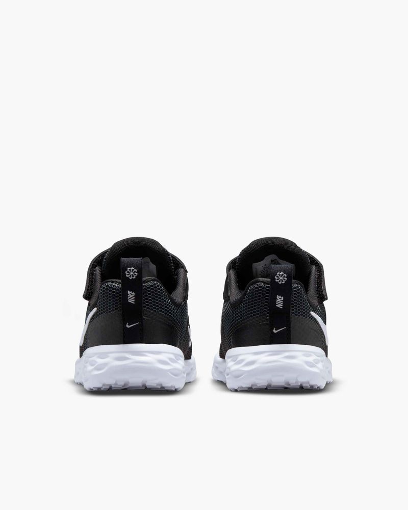 Chaussures Nike Revolution 6 Noir & Blanc pour enfant