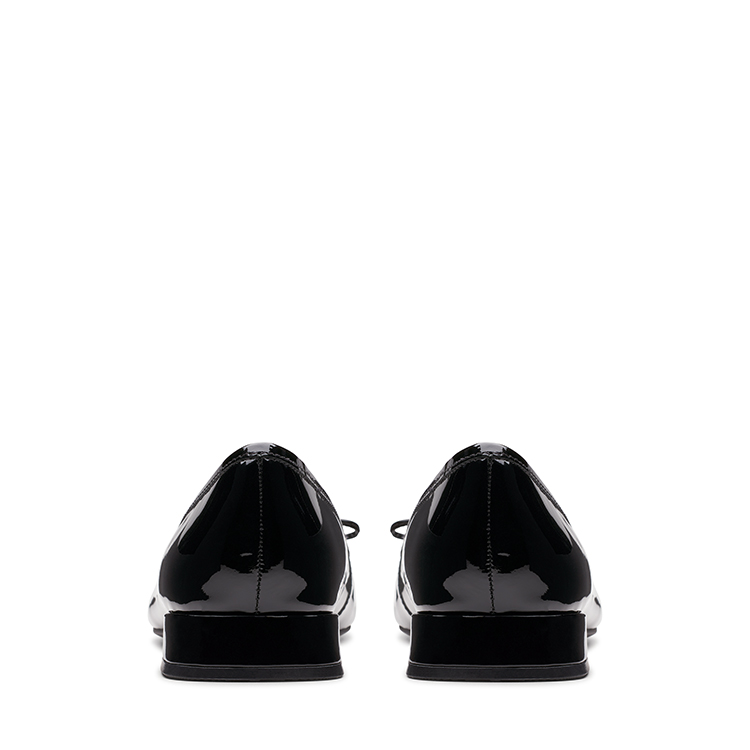 Clarks Ubree15 Step | NOIR VERNI