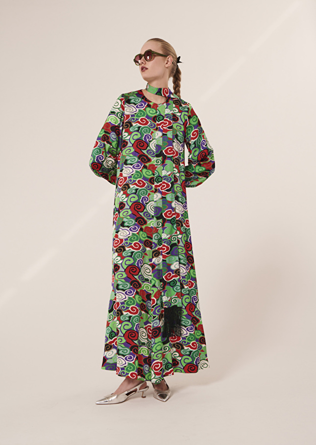 Robe Rosalbaverte imprimée en satin fluide