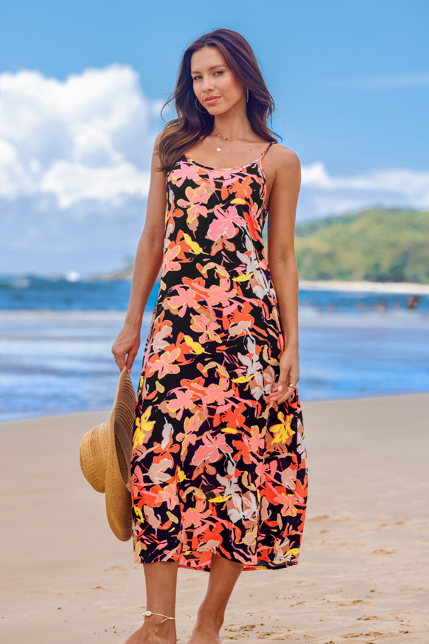 Robe maxi avec col scoop et bretelles à fleurs
