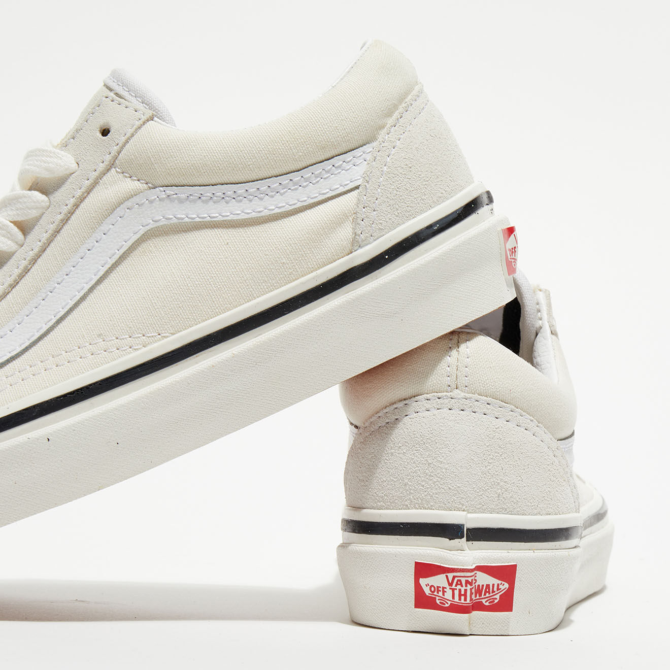 Vans Baskets Old Skool 36 DX écrues
