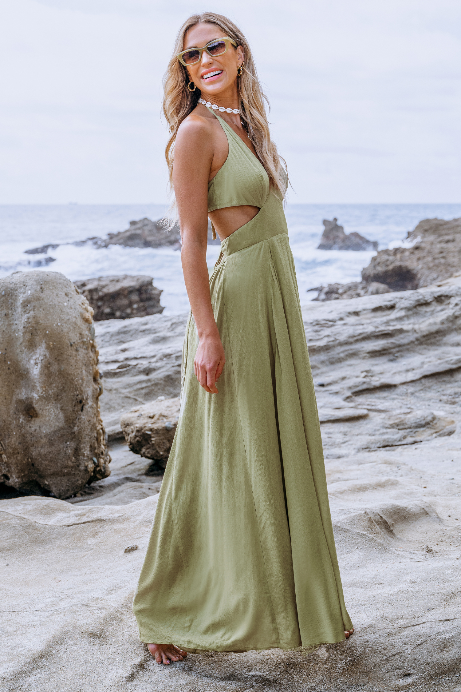 Robe maxi avec col licou plongeant découpée verte