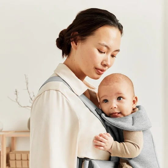 Porte-bébé Mini   Gris Clair Jersey 3D        de               BabyBjörn