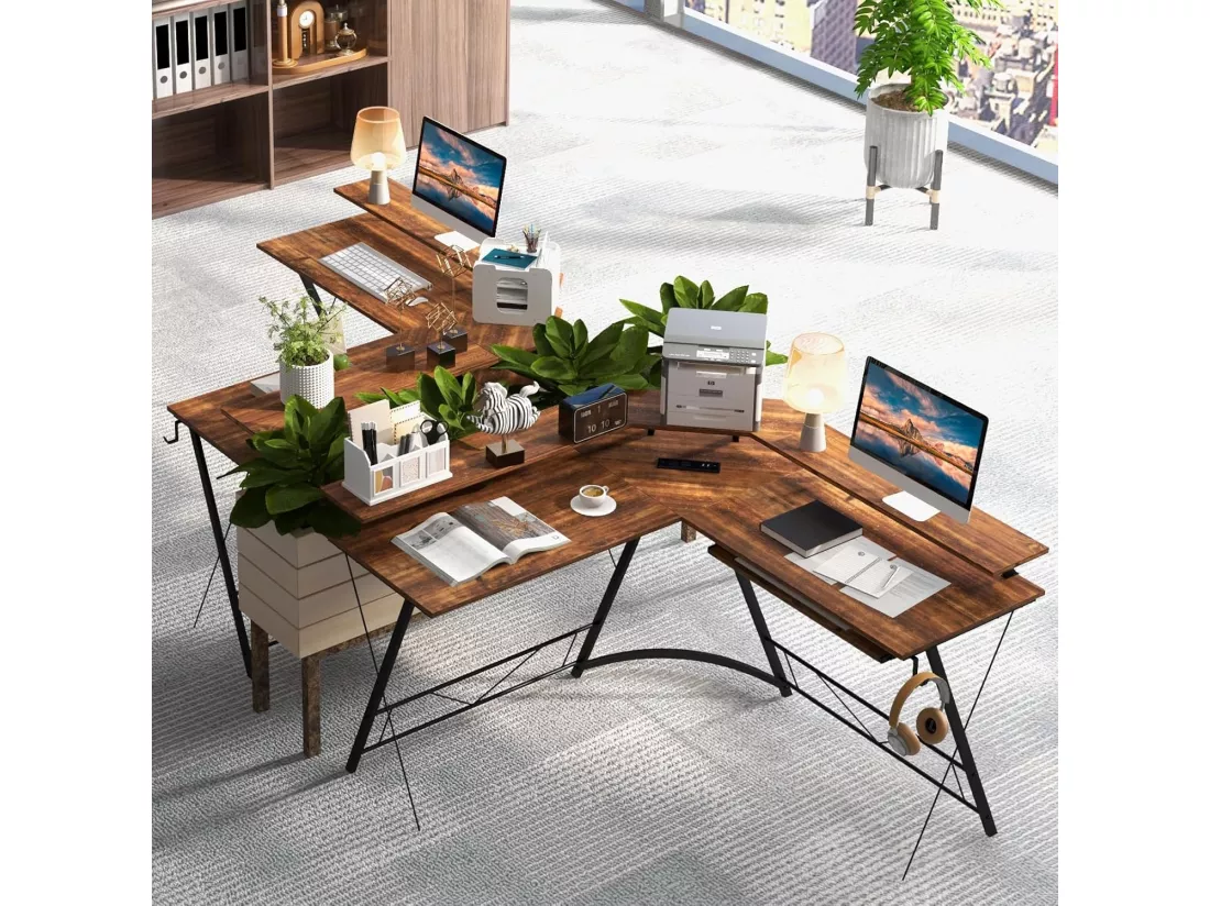 Bureau d'angle 130 x 130 cm, Bureau d'Ordinateur en Forme de L avec Long Support de Moniteur, Plateau à Clavier, Table Informatique avec 2 Prises de Courant & 2 USB (Marron Rustique)