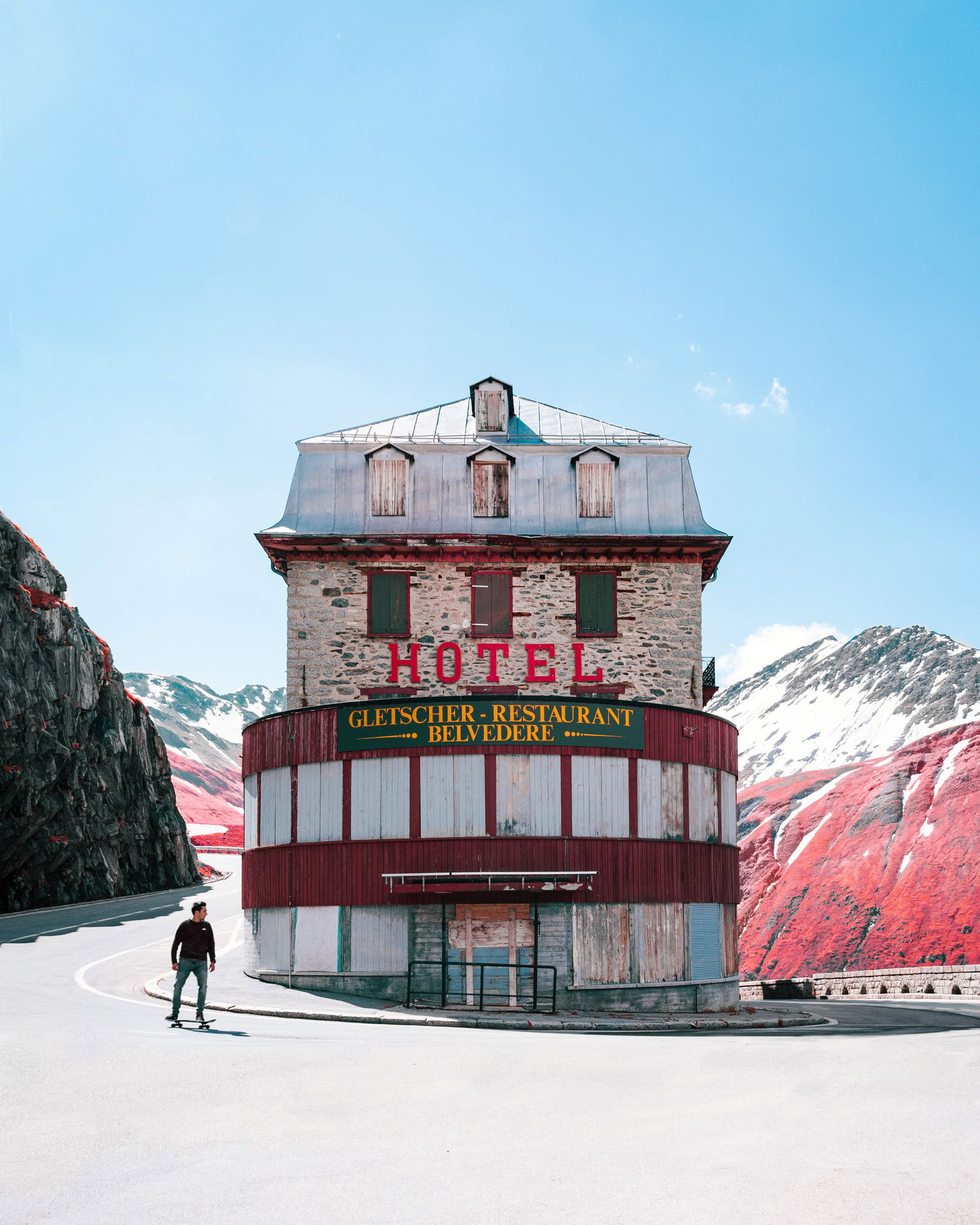 Belvedere Hotel by Paolo Pettigiani - Limited Edition. Edition of: 150. Signed.