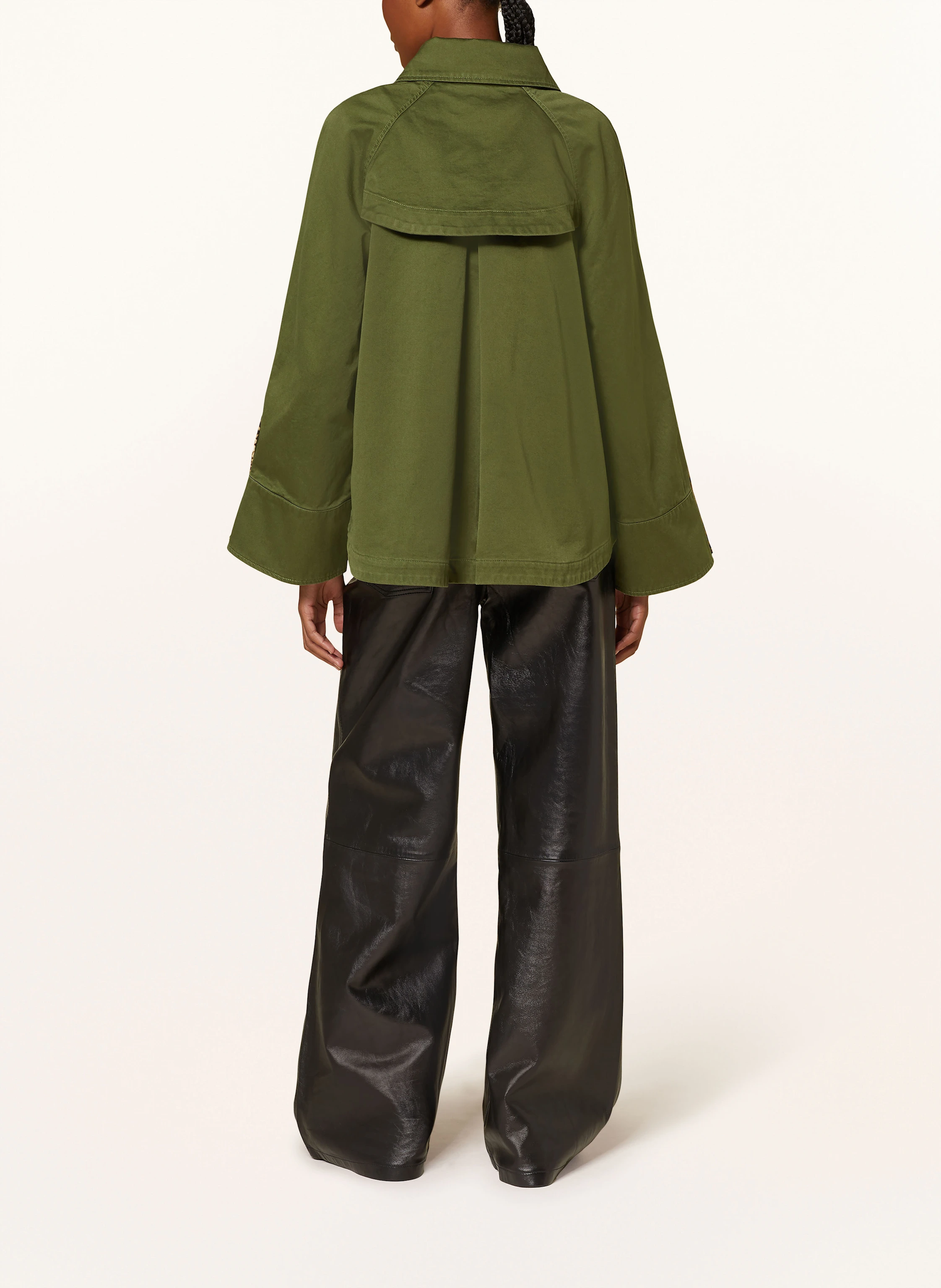 IQ STUDIO Cropped-Trenchcoat