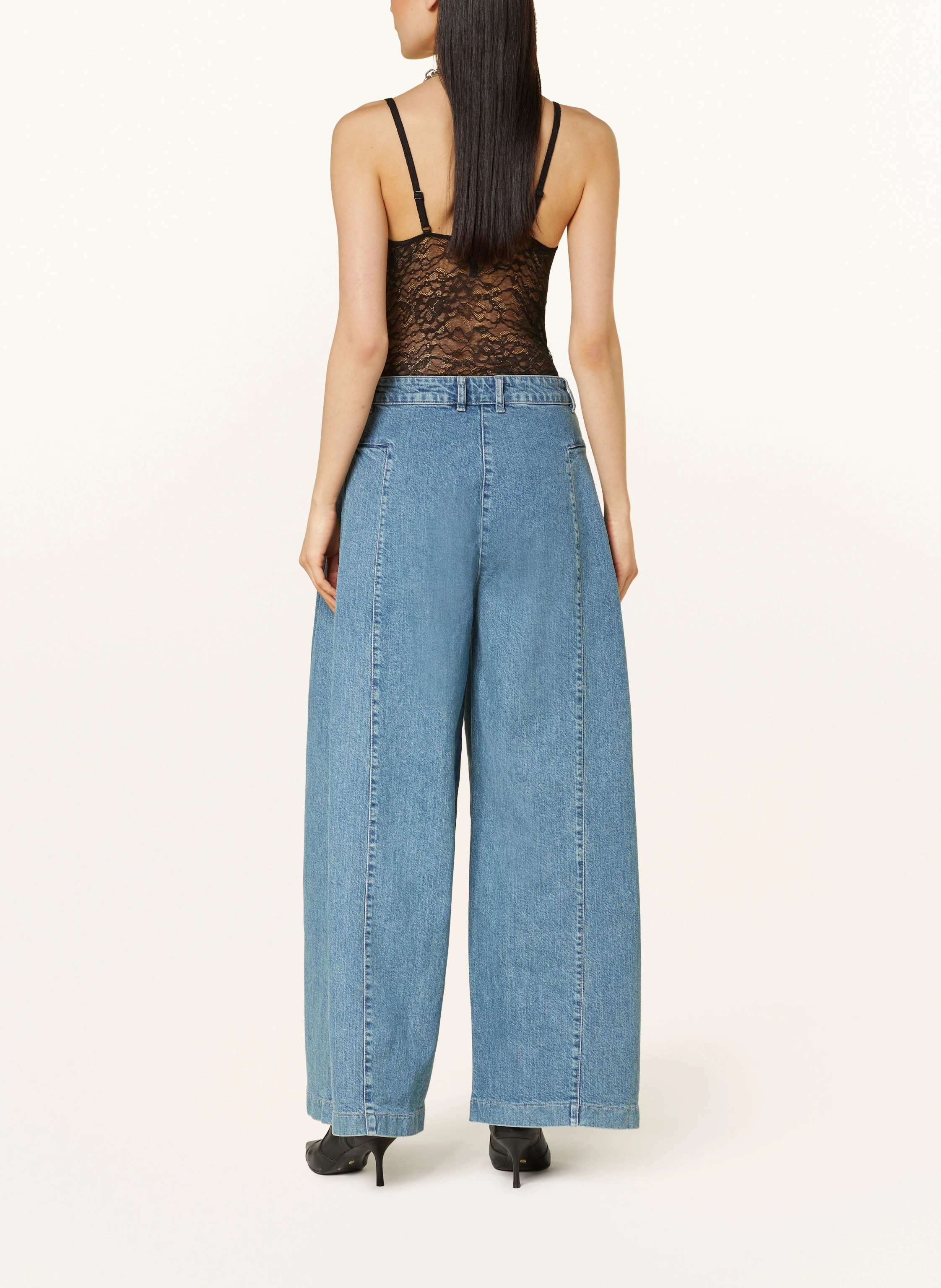 REMAIN Flared Jeans