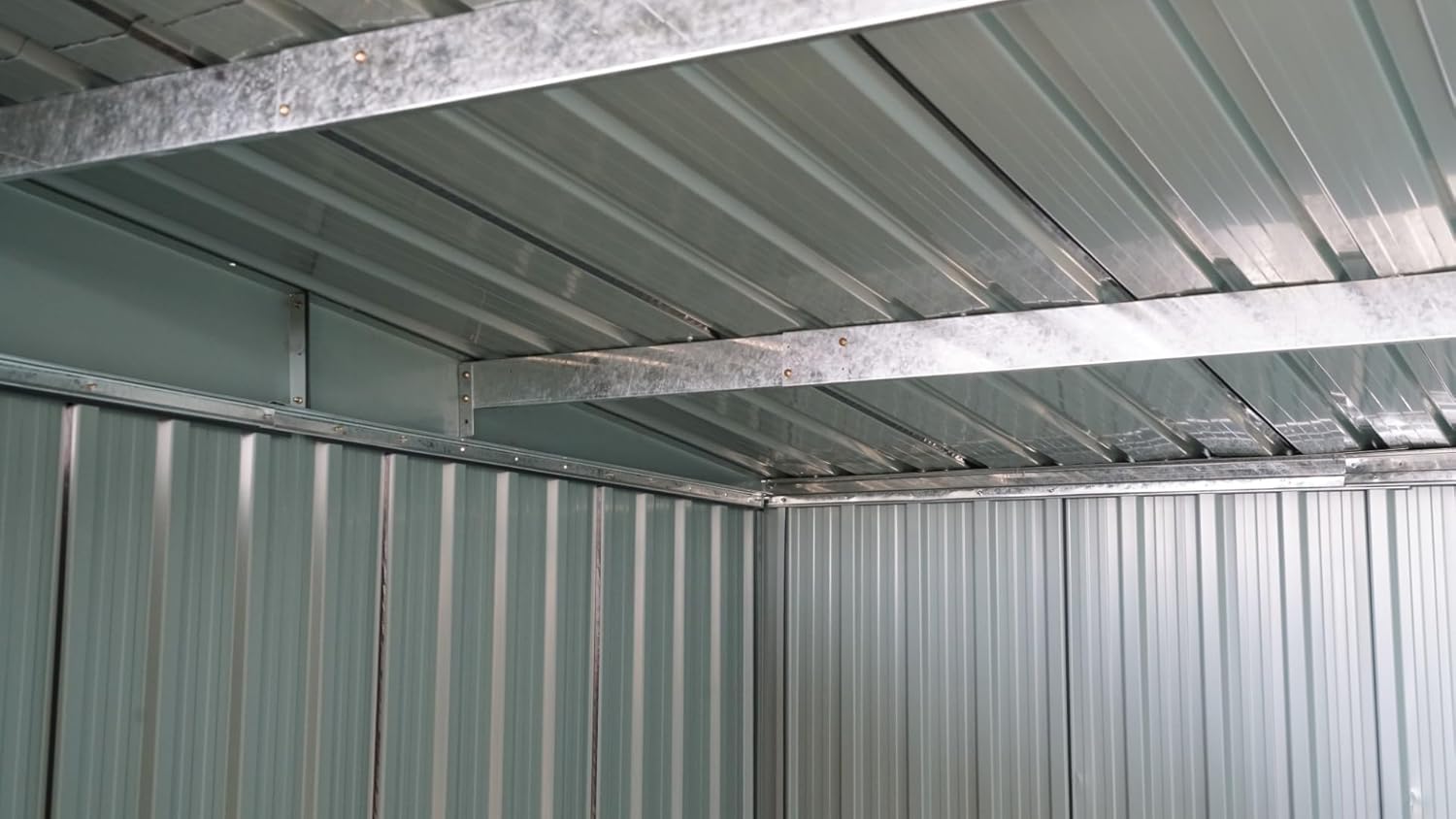 ALEOS. Gartenhaus Geräteschuppen mit Pultdach und großes Oberlichte - Fenster 5,6m² 239x236cm aus verzinktem Stahlblech anthrazit Metall mit Doppelschiebetür Türhöhe 173cm Schuppen Gartenhaus