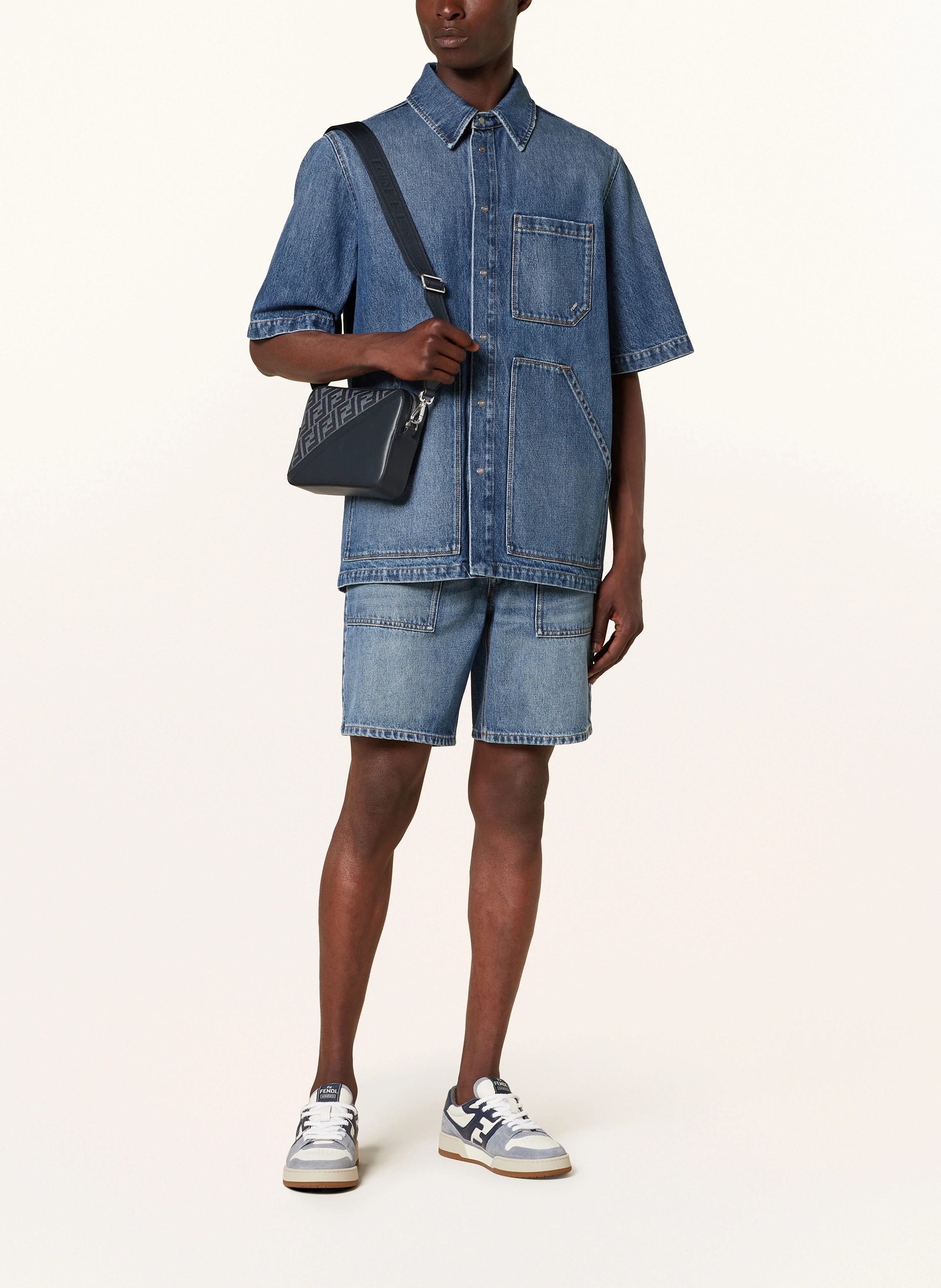 FENDI Umhängetasche ASIC