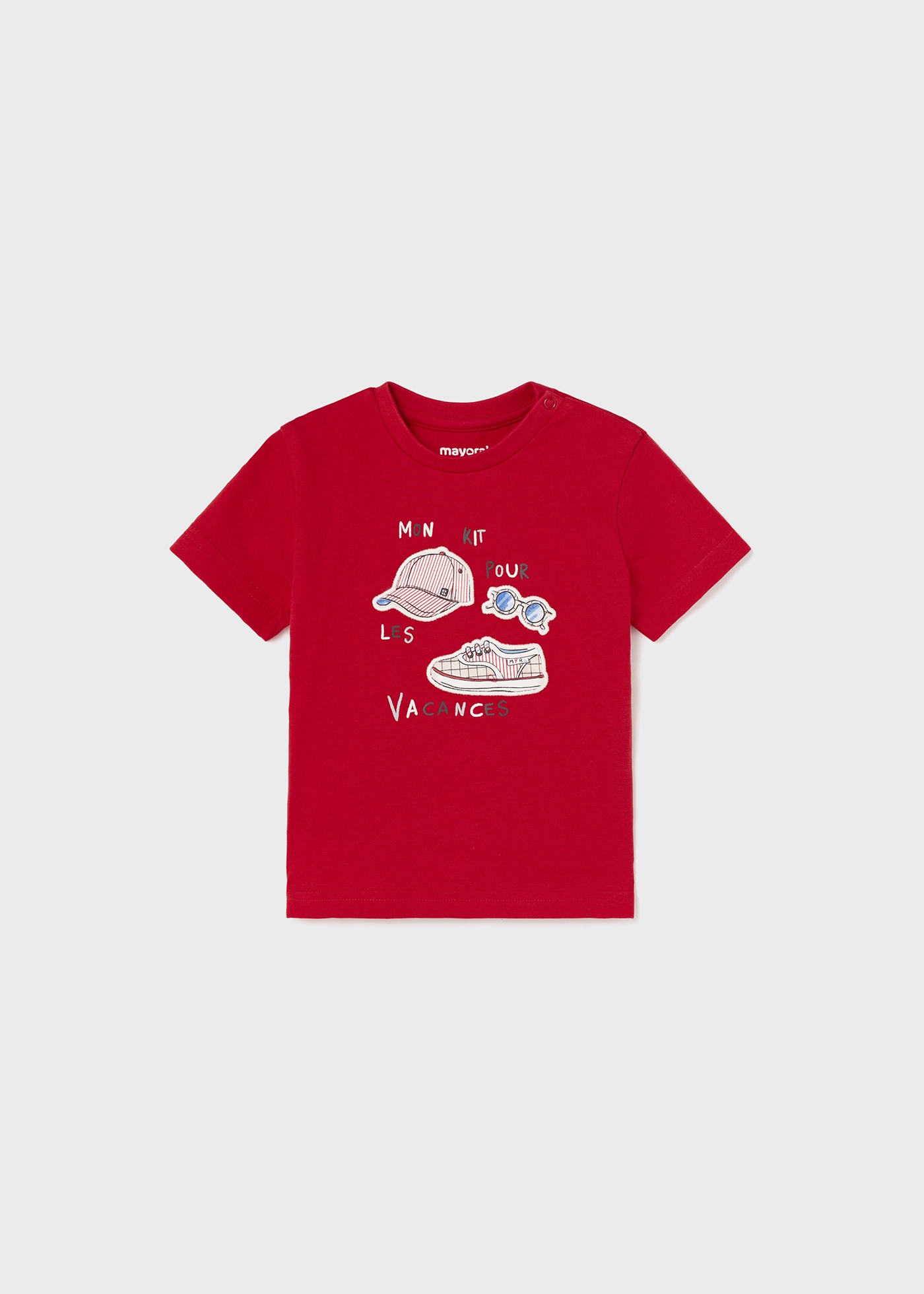 Camiseta infantil com estampa feita em algodão sustentável.