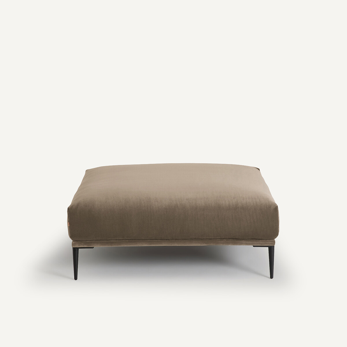 AM.PM<br>Puf XL em veludo, design Oscar E.Gallina