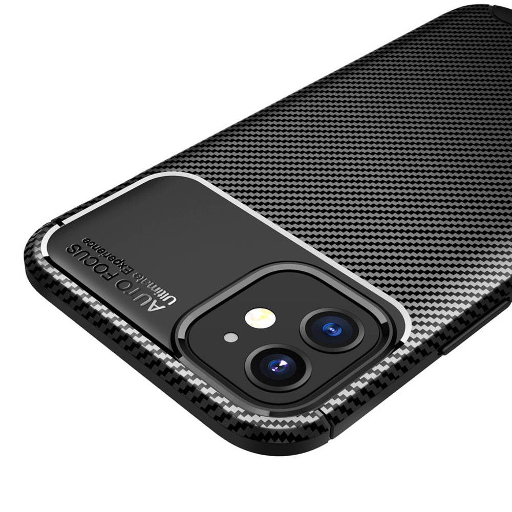 iPhone 12 / iPhone 12 Pro Gummi Case Schutzhülle mit Air Cushion Fallschutz im Carbon Look - Schwarz