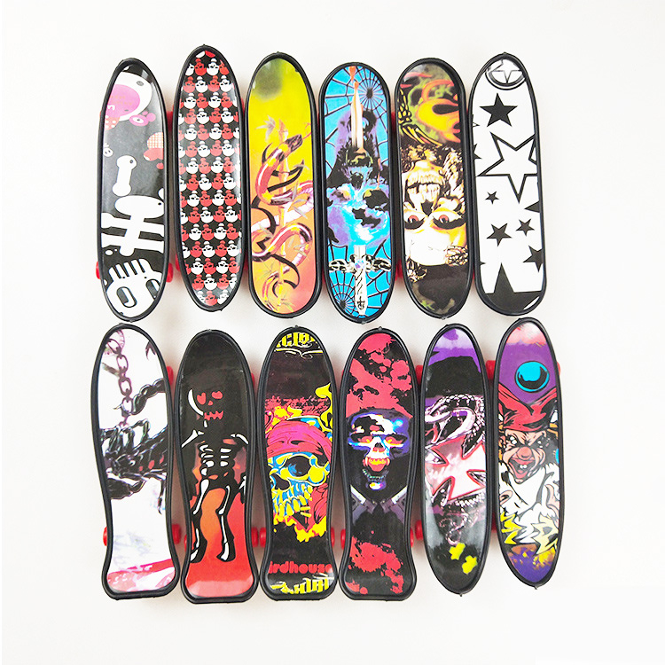 (5er Set) Finger Skateboard Kinder Spielzeug Unterhaltung Tricks - Bunt