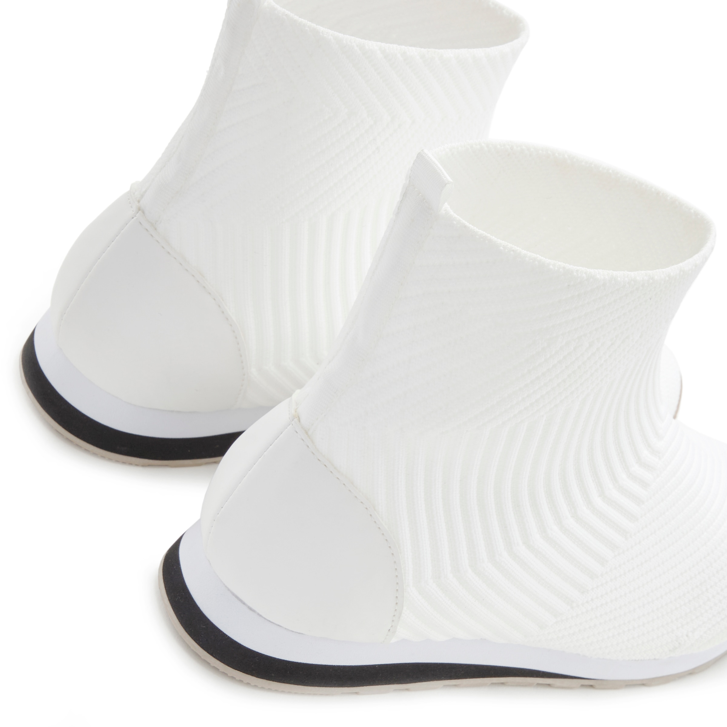 Vivance Stiefelette »Sneaker«  aus elastischem Material, zum Reinschlüpfen VEGAN