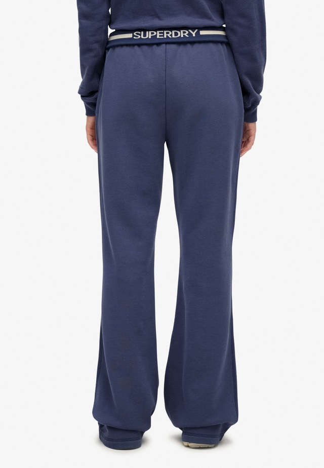 Superdry Sweathose »ESSENTIAL LOGO LR FLARE JOGGER«