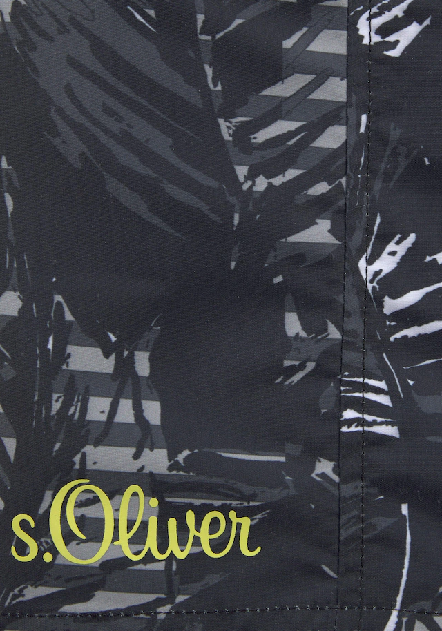 s.Oliver Badeshorts »Blade« mit trendigem Palmenprint