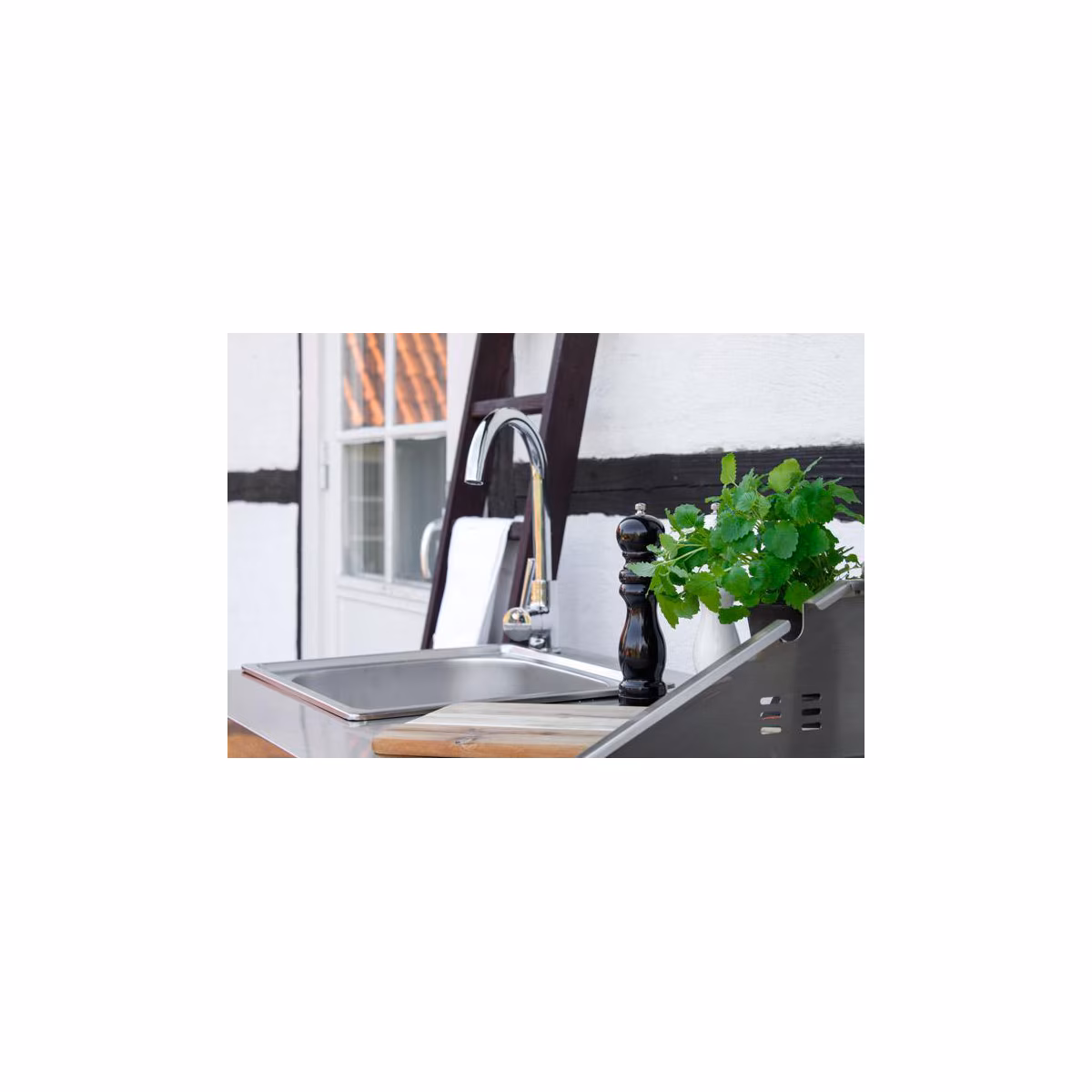 Myoutdoorkitchen - Modul med oppvaskbenk og oppbevaringsskap
