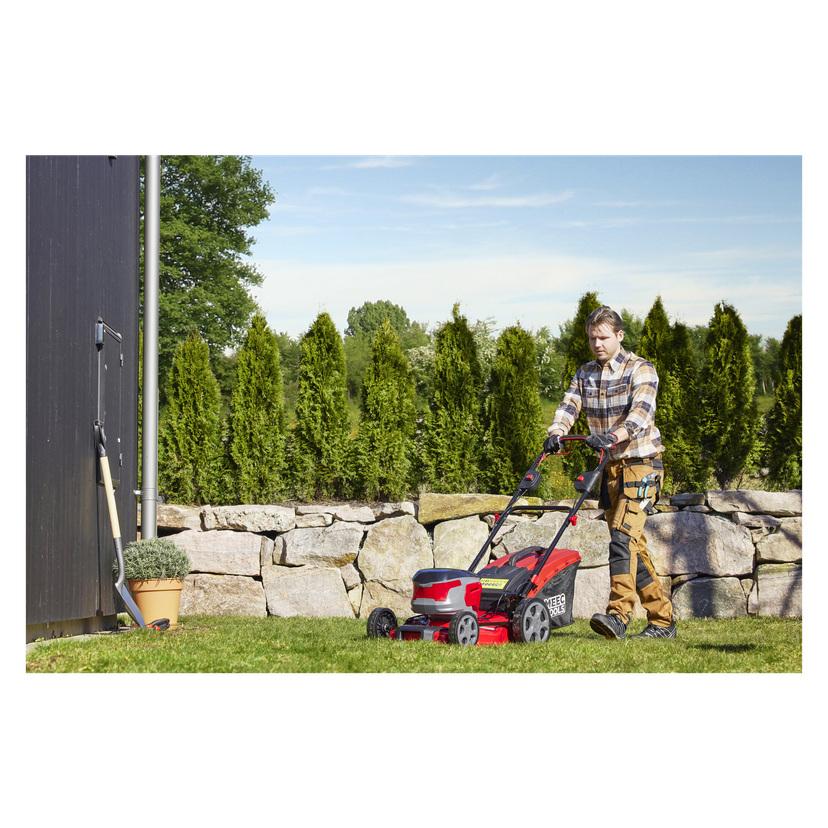 Batteridrevet selvgående gressklipper 40 V 4,0 Ah 46 cm