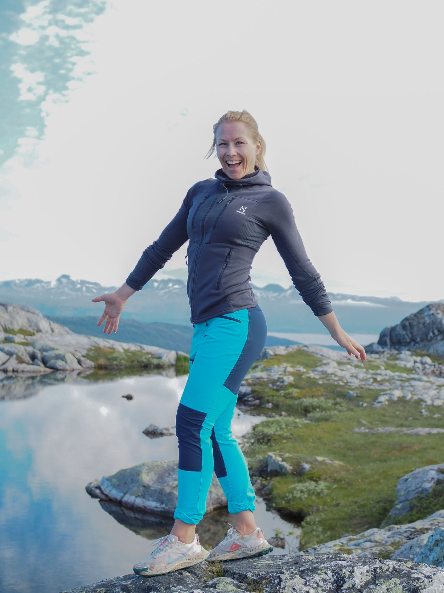 Roc Nordic Mid Hood Woman