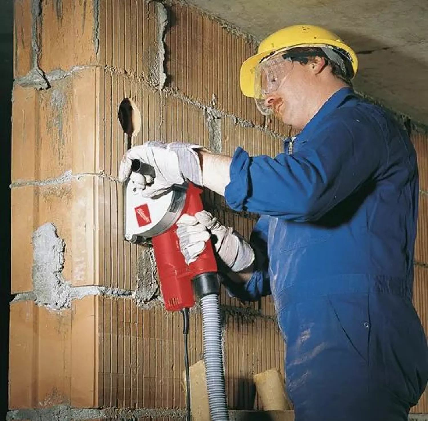 Milwaukee WCE 30 Sleuvenfrees in koffer - 1500W - 125mm