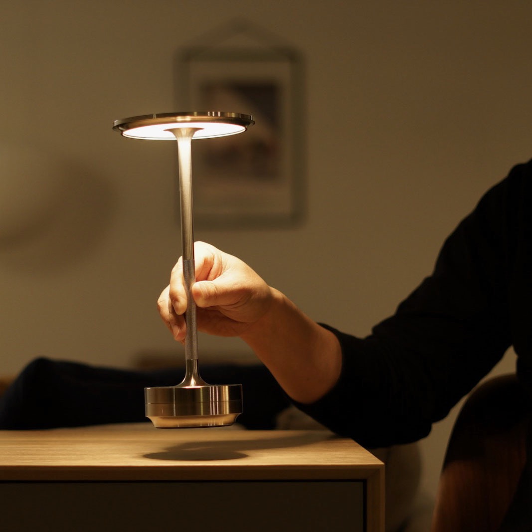 Eclips LED tafellamp - Silver