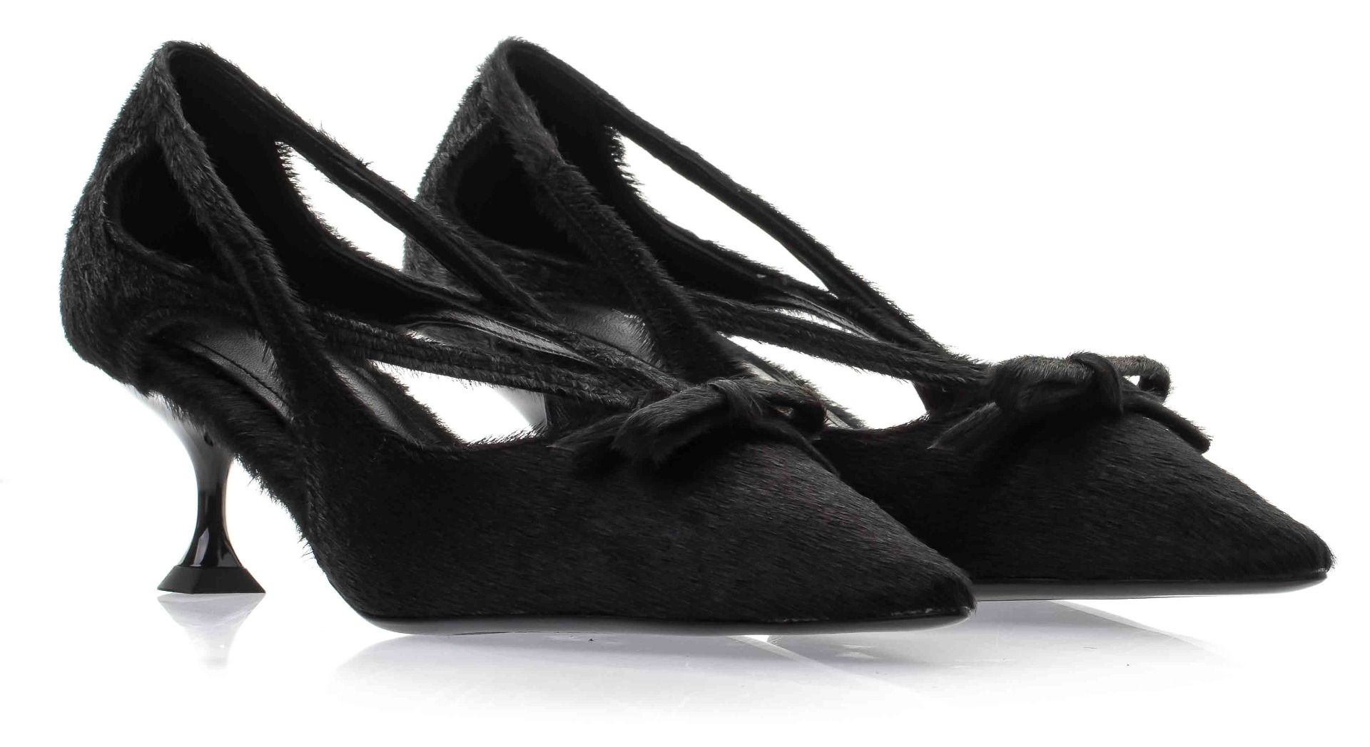 Lola Cruz Pumps