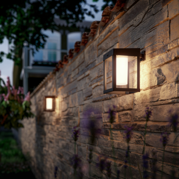 Philips solar wandlamp vierkant Camill zwart met bewegingssensor