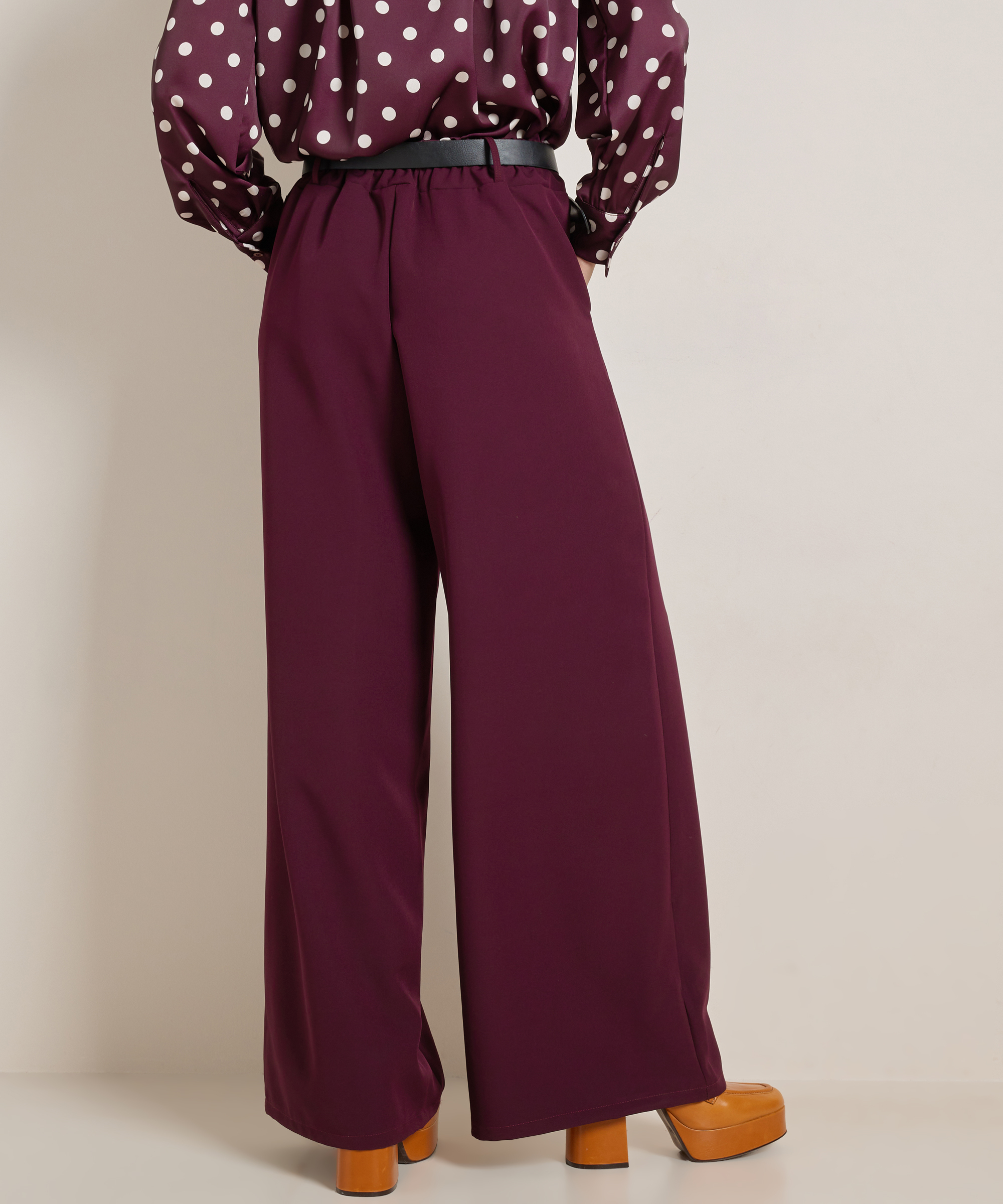 uni wide fit broek met ceintuur
