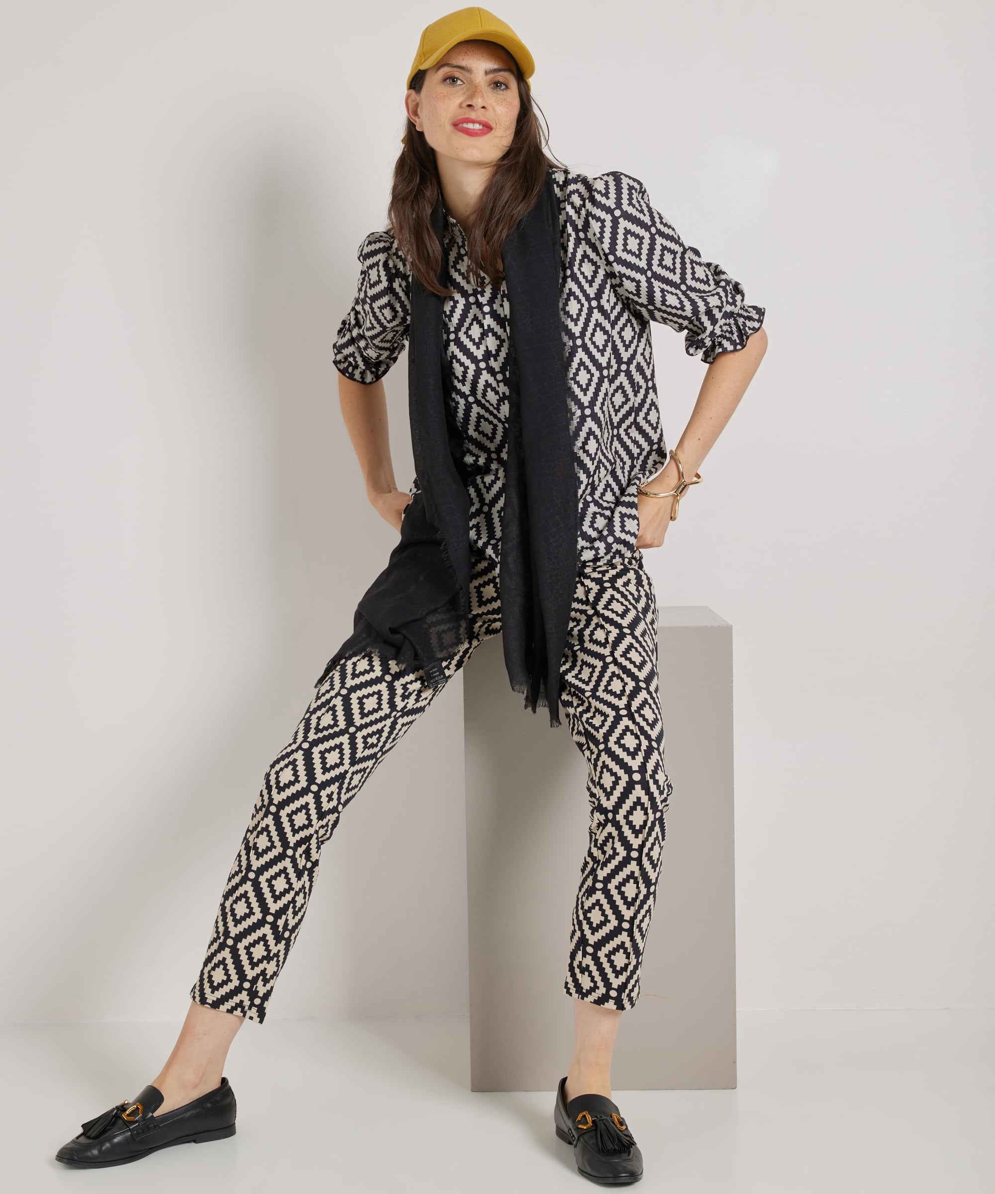 blouse met all-over print