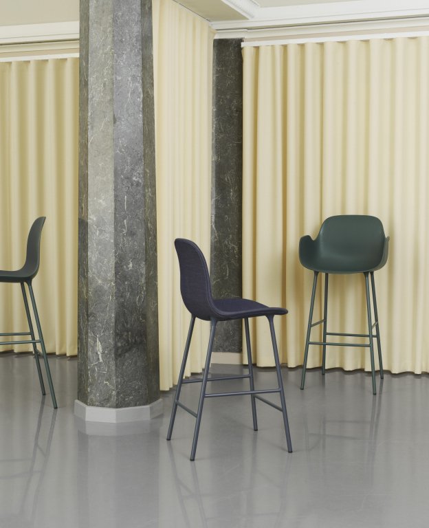 Normann Copenhagen Form Bar Chair barkruk 75cm groen