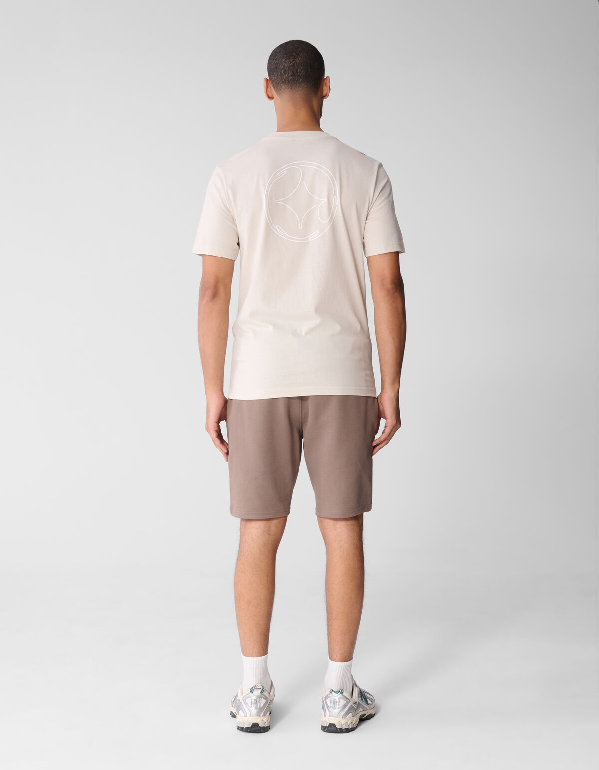 Line Artwork T-shirt Zand