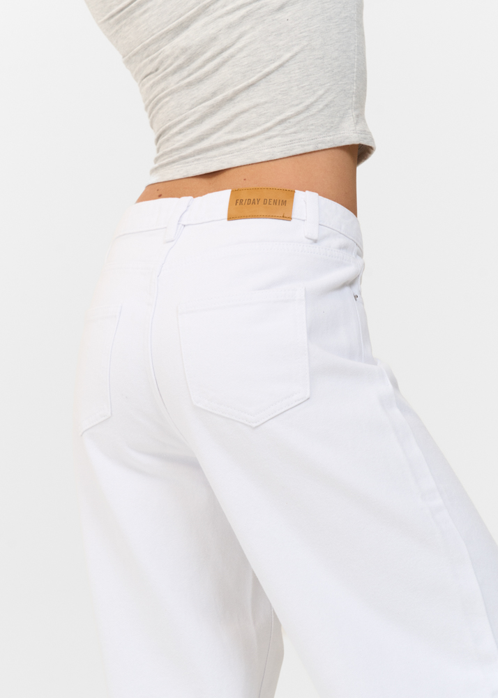 Loose fit jeans wit